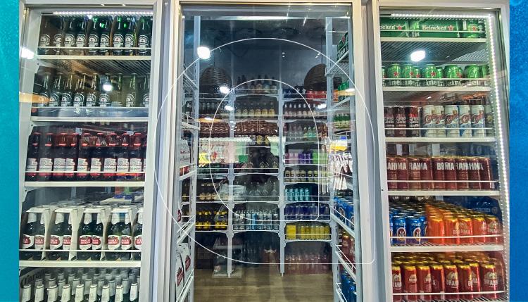O melhor para comércio – Expositor Refrigerado ou Refrigerador?
